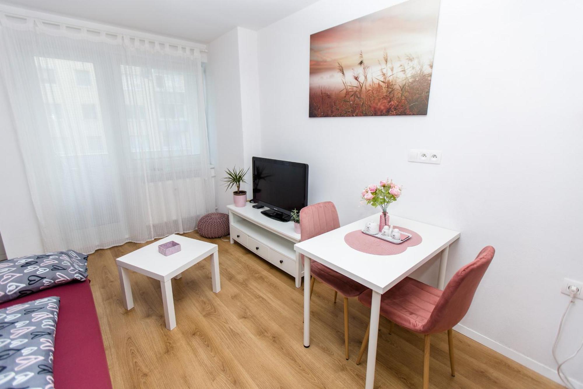 Apartment Near The Ondrej Nepela Winter Stadium ブラチスラヴァ エクステリア 写真
